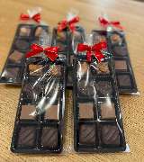 Geschmacksache by silke - Nougatgenuss mit Weihnachtsschleife
8 Stück
Geschmacksache by silke