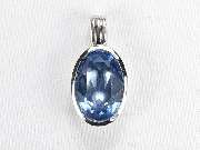 Gisela Nicolaysen Goldschmiede-Meisterin - Anhänger Silber mit Synthese