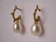 Gisela Nicolaysen Goldschmiede-Meisterin - Creolen mit Perlen