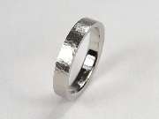 Gisela Nicolaysen Goldschmiede-Meisterin - Verlobungsring in Platin 600