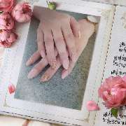 Nagelverlängerung in rosé