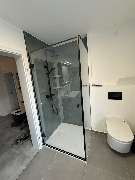 Glas Deuschl - Dusche schwraz.JPEG