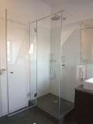 Glaserei Peter Wenzel in München - Eckduschkabine aus Weißglas-Glaserei Wenzel München