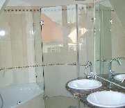 Glaserei Schaubeck GmbH | Fensterinstallation | München - Badezimmer Glastür - Glas im Innenbereich - Glaserei Schaubeck GmbH München