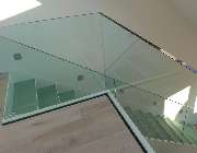 Glaserei Schaubeck GmbH | Fensterinstallation | München - Geländer aus Glas Treppe -  Glas im Außenbereich - Glaserei Schaubeck GmbH München