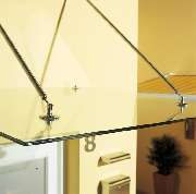 Glaserei Schaubeck GmbH | Fensterinstallation | München - Vordach aus Glas Haustür - Glas im Außenbereich - Glaserei Schaubeck GmbH München