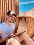 Google Maps Marketing by Alex Hauk - Ursprünglich bin ich in der Event-Branchen verankert, wo ich wertvolle Offline-Praxis im Umgang mit Menschen, Kommunikation und Unternehmen gesammelt habe.