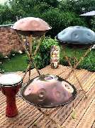 Handpan Showroom Bonn - Du bist auf der Suche nach einer passenden Handpan? Im Handpan-Showroom Bonn biete ich Dir eine exquisite Auswahl der unterschiedlichsten Instrumente von zahlreichen Herstellern zum Ausprobieren an.