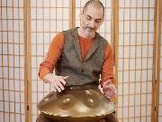 Handpan Showroom Karlsruhe - Du hast auch die Möglichkeit, Handpans deiner Wahl aus unserem Online-Sortiment zum Ausprobieren an einen unserer Vertreter schicken zu lassen. Eine Lieferung ist kostenlos - für jede weitere Lieferung trägst Du die Versandkos