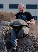 Handpan Showroom Mannheim (Maxdorf) - In meinem gemütlichen Showroom könnt ihr in entspannter Atmosphäre die verschiedenen Handpans testen und kennenlernen. Hier habe ich auch mein kleines Musikstudio eingerichtet und gehe generell meiner Leidenschaft als