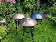 Handpan Showroom Münster - Du bist auf der Suche nach einer passenden Handpan? Im Handpan-Showroom Münster bieten wir Dir eine abwechslungsreiche Auswahl der unterschiedlichsten Instrumente von verschiedenen Herstellern zum ausprobieren und kaufen an.