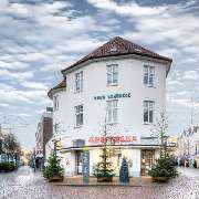 Hankens Haaren Apotheke - Aussenansicht der Hankens Haaren Apotheke