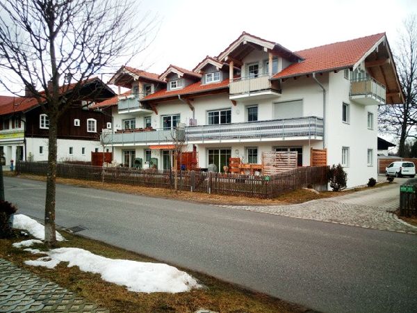 Haus- &. Grundstückservice Hell - 1