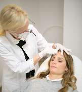 Hautzart Frankfurt – Hautverjüngung & Ästhetische Medizin - GALLERY