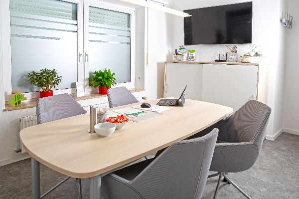 HDI Versicherungen: Sabrina Schröers - HDI Versich …