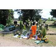 Heinze Bestattungen – Ihre Bestatterin des Vertrauens - GALLERY