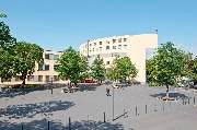 Helios Klinikum Krefeld - Der Vorplatz des Helios Klinikum Krefeld