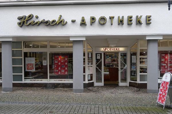 Hirsch-Apotheke - Aussenansicht der Hirsch-Apothek …