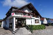 Hofwiesen-Apotheke - Aussenansicht der Hofwiesen-Apotheke