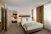 Holiday Inn Frankfurt Airport by IHG - GALLERY