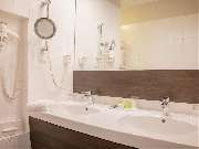 Hotel Essener Hof, Sure Hotel Collection by Best Western - Guest room bath