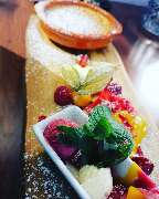 Hotel Restaurant Friesdorfer Hof - Creme Brulee mit Cassis Sorbet
und Bourbon Vanille