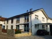 Hubert Bader Holzbau GmbH - Durch die gute Wärmedämmung der Holzbauweise erreichen wir mit viel dünneren Wandstärken die gleichen Dämmwerte wie der Massivbau, dies ergibt einen Raumgewinn von 5-10% der Wohnfläche.