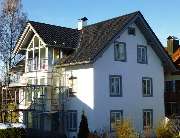 Hubert Bader Holzbau GmbH - Hier haben wir eine Dachsanierung durchgeführt und in diesem Zuge einen Gegengiegel eingebaut. Mit den 30cm Dämmung die eingebaut wurden, haben wir eine KFW-Förderung bekommen. Alle Maßnahmen wurden durch uns als Komplettangebo