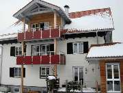 Hubert Bader Holzbau GmbH - Ob Sanierung oder Neubau, wenn es um Ihren Balkon geht, sind Sie bei uns richtig. Wir bieten Balkone mit Tragkonstruktion und Verkleidung aus Holz oder arbeiten mit unseren Handwerkspartner zusammen wenn Sie eine Stahlkonstukti