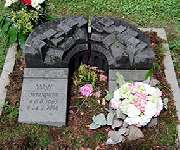 Hundhausen GbR - Grabmale - Beruf: Architekt