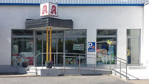 Igel-Apotheke - Aussenansicht der Igel-Apotheke