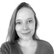 Ihr Fairer Makler - Immobilienmakler Bremen - Ines Löhner unterstützt das Vertriebsteam von Ihr Fairer Makler und begleitet Eigentümer und Interessenten zuverlässig durch den Verkaufs- und Vermietungsprozess in Bremen & Hamburg.