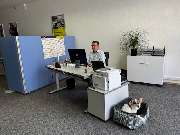 INTER Versicherungsgruppe Armin Roggenstein - INTER Versicherung Armin Roggenstein am Schreibtisch