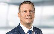 Itzehoer Versicherungen: Holger Petersen - GALLERY