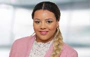 Itzehoer Versicherungen: Jamila Plath - GALLERY