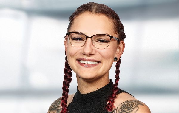 Itzehoer Versicherungen: Jenny Rades - GALLERY