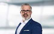 Itzehoer Versicherungen: Tobias Topf - GALLERY