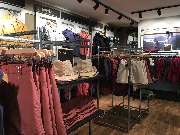 Jack Wolfskin Store - GALLERY