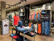 Jack Wolfskin Store - GALLERY