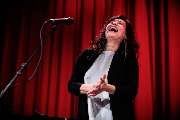 Jazzclub Karlsruhe e.V. - Viviane de Farias @ Jazzclub Karlsruhe
Jazz ist alt, Jazz ist neu, Jazz ist Vielfalt, Jazz ist für Alle – Unser Programm zeigt den Jazz in all seinen Spielarten: Traditionelles neben Innovativem, Grenzgänger neben Weltstars der S