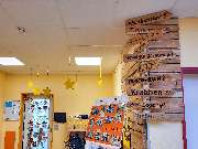 Johanniter-Kita Kleine Hanseaten - Der großzügige Spielflur in der Johanniter-Kita Kleine Hanseaten in Lübeck lädt zum Spielen ein.