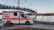 Johanniter-Unfall-Hilfe e.V. - Rettungswache Kehl - Rettungswagen der Johanniter vor der Kulisse der Rheinbrücke zwischen Kehl und Straßburg.