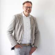 Stephan Niehaus 
Rechtsanwalt und Notar
Fachanwalt für Arbeitsrecht und Verkehrsrecht 