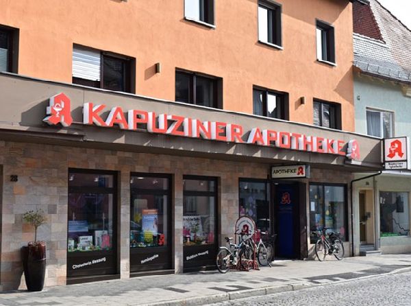 Kapuziner Apotheke - Aussenansicht der Kapuziner A …