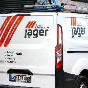 Firmenwagen der Karl Jäger GmbH Northeim - Rolladen Jalousien Fenster Markisen.