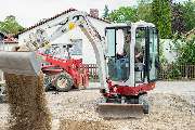 Karsten Krauß Garten- und Landschaftsbau - Bodenbeläge:
Je nach Wunsch erstellen wir Terrassen, Wege, Garagenvorplätze oder Stellplätze in Natur-oder Betonstein. Auch Holzterrassen gehören zu unserem Leistungsspektrum.