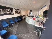 Kfz-Prüfstelle Moers/ Ing.-Büro Ahmet Yildiz/ FSP/ Partner des TÜV Rheinland - PS-Moers Wartebereich