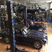 Kfz- u. Oldtimertechnik Westerhorn GmbH & Co. KG - csm_werkstatt_triumph_cars_003052f181.jpg