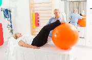 Klinik für Orthopädie und Unfallchirurgie im Franziskus-Hospital Harderberg - Niels Stensen Kliniken - Physiotherapie nach einer orthopädischen OP