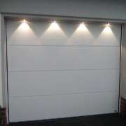 Novoferm Sektionaltor Iso 45 Großlamelle Satin White LED-Lichtleiste 